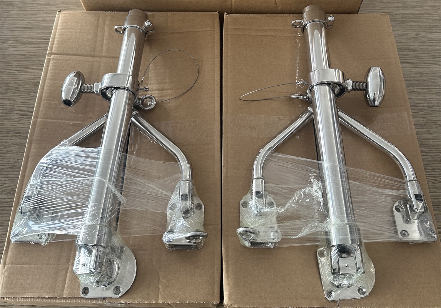 Cnámh droma cruach dhosmálta Bonn Outrigger Bonn Sealbhóir Slat Iascaireachta Sealbhóir